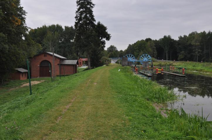 Die Maschinenhäuser des Elblanski-Kanals